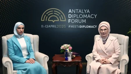 Antalya’da dikkat çeken zirve: Emine Erdoğan ve Latife El Durubi’den ortak mesaj
